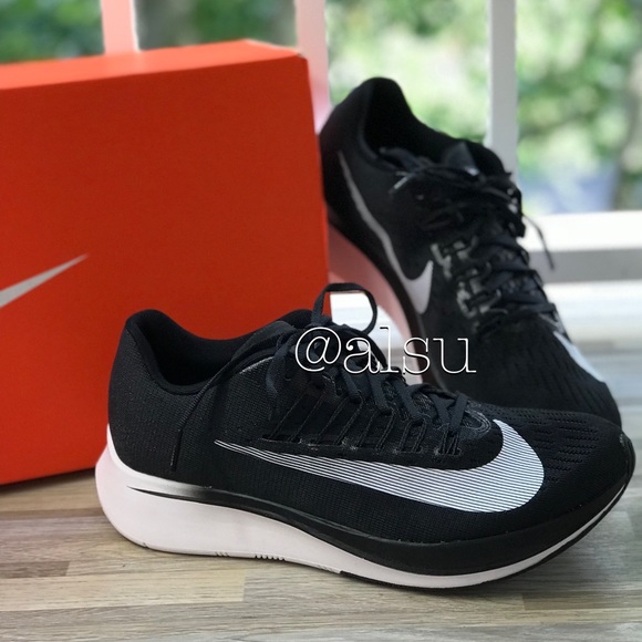NWT Nike Zoom Fly Black WMNS - Picture 2 of 8